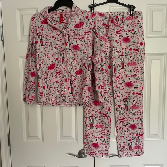 Target Nutcracker 2piece flannel pajamas ladies size XS - Picture 1 of 16